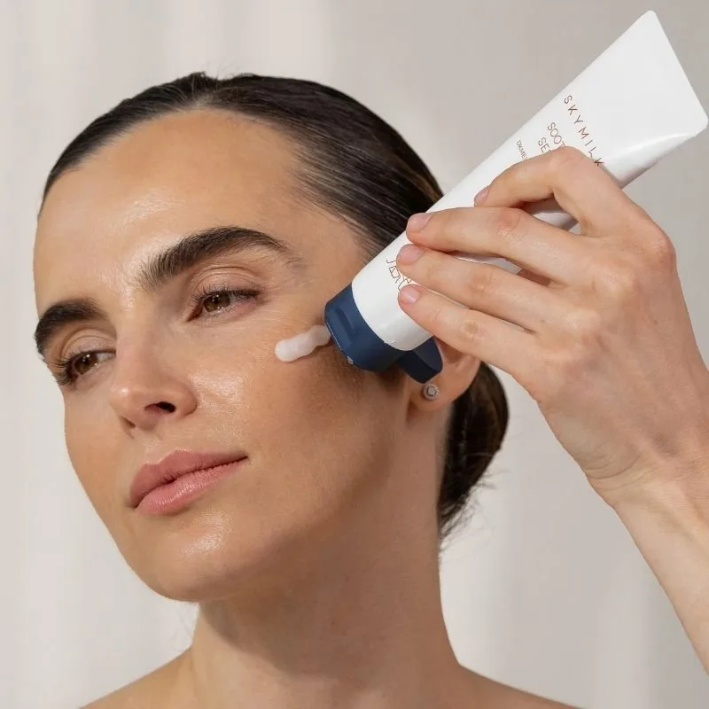 SKYMILK „Soothing Serum“ raminantis veido serumas jautriai odai 100 ml - 3